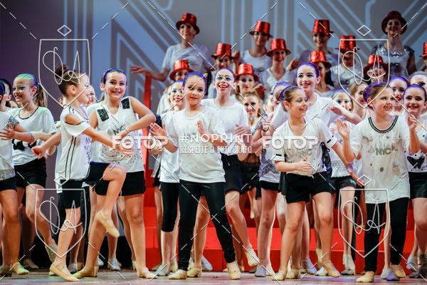 Buy your photos of the eventBelieve New York 2018 on Fotop