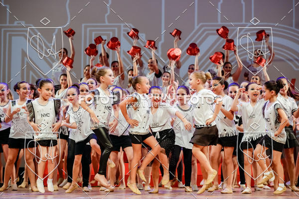 Buy your photos of the eventBelieve New York 2018 on Fotop