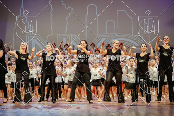 Buy your photos of the eventBelieve New York 2018 on Fotop