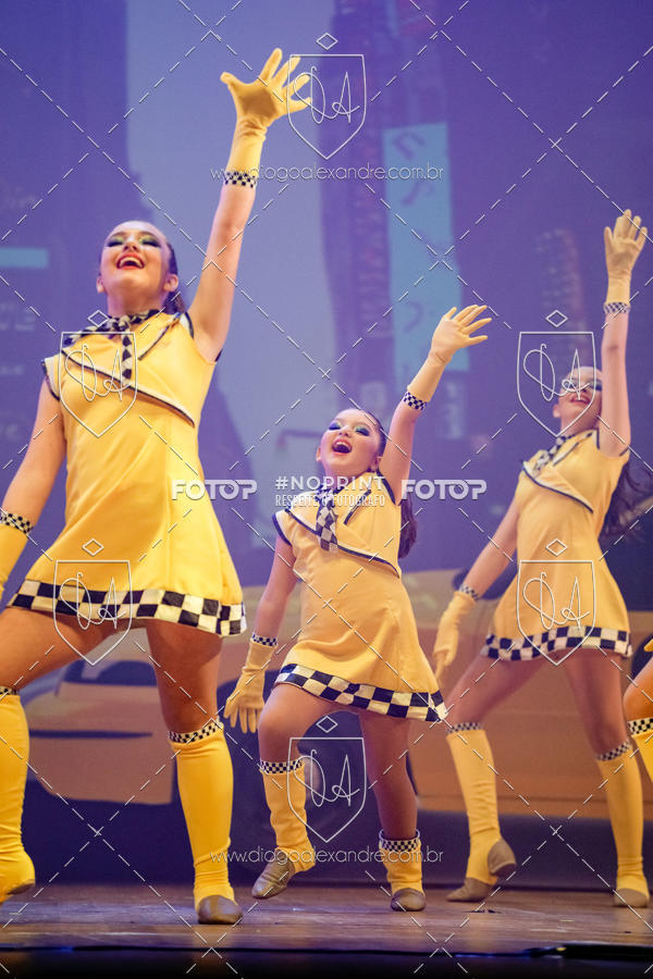 Buy your photos of the eventBelieve New York 2018 on Fotop