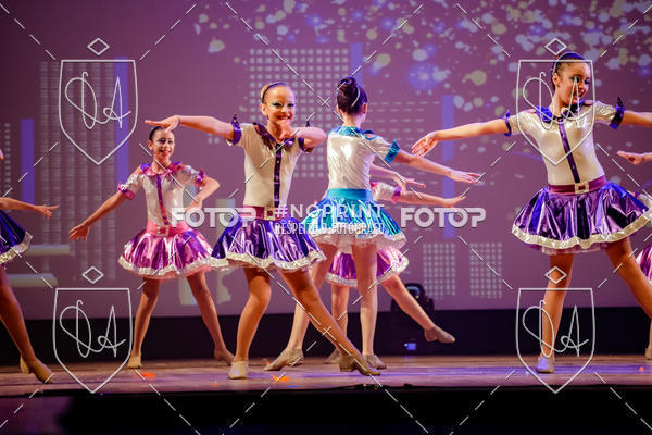 Buy your photos of the eventBelieve New York 2018 on Fotop