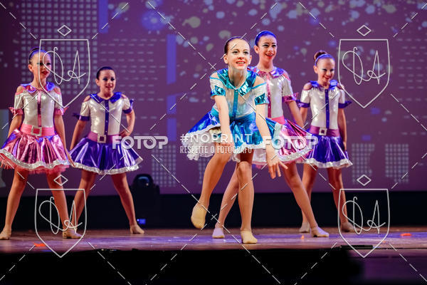 Buy your photos of the eventBelieve New York 2018 on Fotop