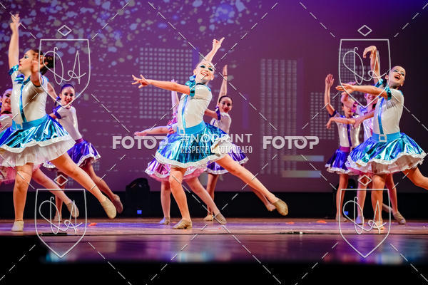 Buy your photos of the eventBelieve New York 2018 on Fotop