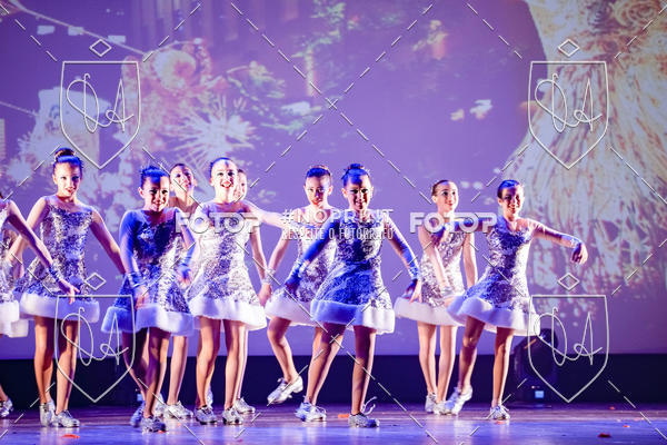 Buy your photos of the eventBelieve New York 2018 on Fotop