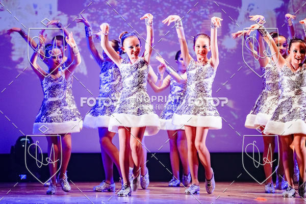 Buy your photos of the eventBelieve New York 2018 on Fotop