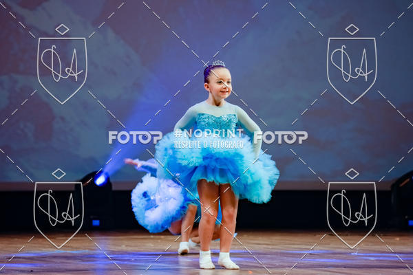 Buy your photos of the eventBelieve New York 2018 on Fotop