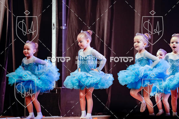 Buy your photos of the eventBelieve New York 2018 on Fotop