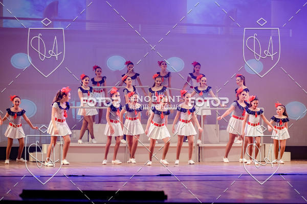 Buy your photos of the eventBelieve New York 2018 on Fotop