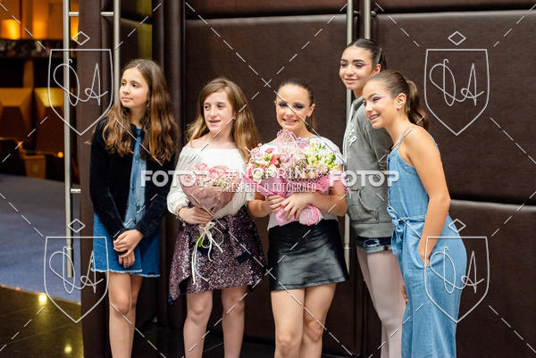 Buy your photos of the eventBelieve New York 2018 on Fotop