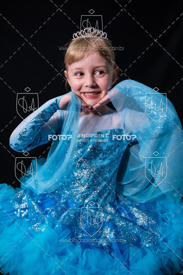 Buy your photos of the eventBelieve New York 2018 on Fotop