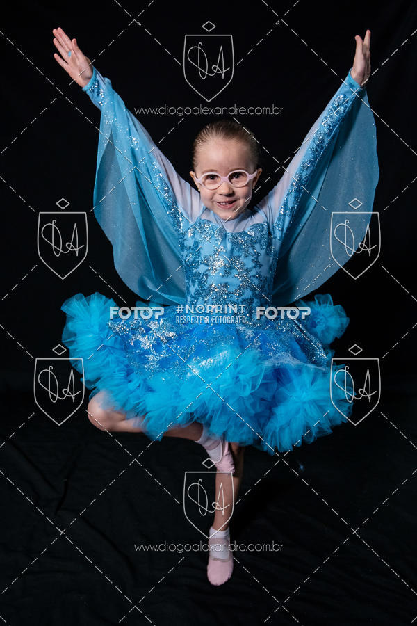 Buy your photos of the eventBelieve New York 2018 on Fotop