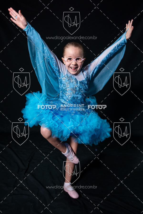 Buy your photos of the eventBelieve New York 2018 on Fotop