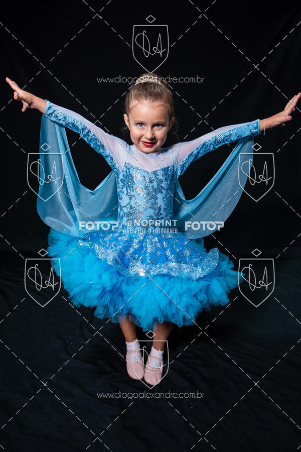 Buy your photos of the eventBelieve New York 2018 on Fotop