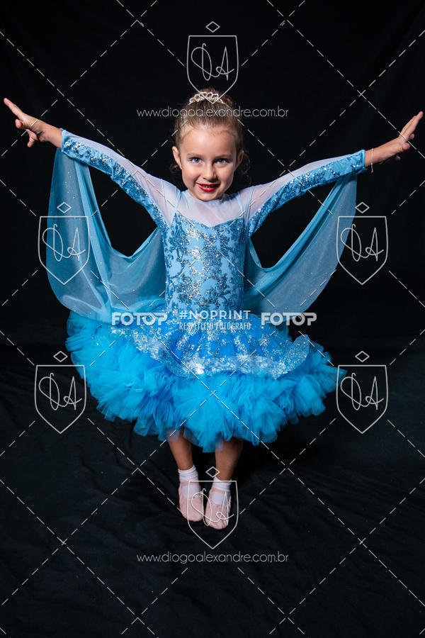 Buy your photos of the eventBelieve New York 2018 on Fotop