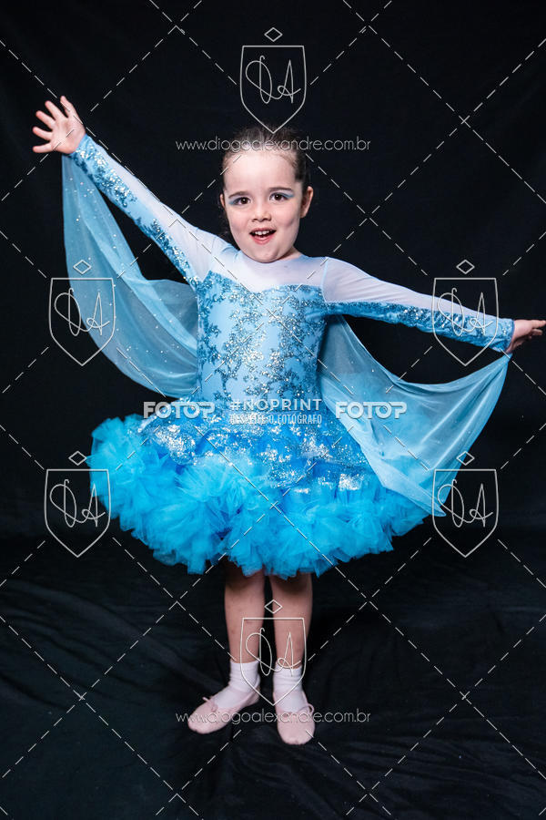 Buy your photos of the eventBelieve New York 2018 on Fotop