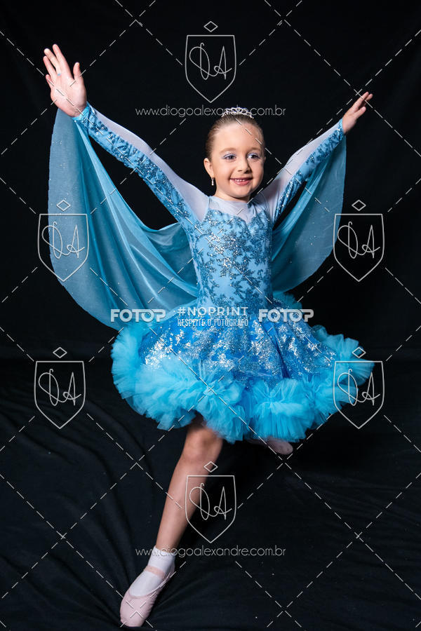 Buy your photos of the eventBelieve New York 2018 on Fotop