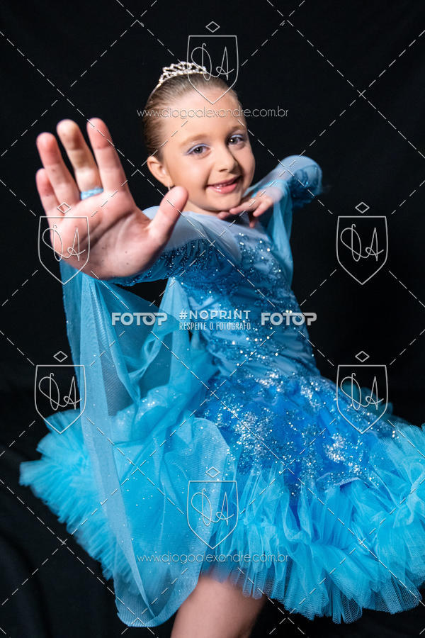 Buy your photos of the eventBelieve New York 2018 on Fotop