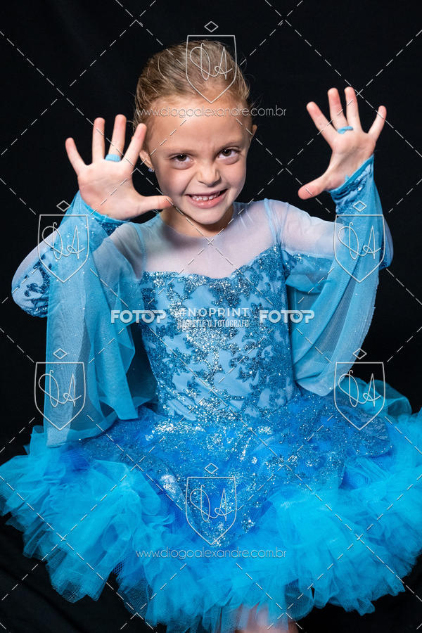 Buy your photos of the eventBelieve New York 2018 on Fotop