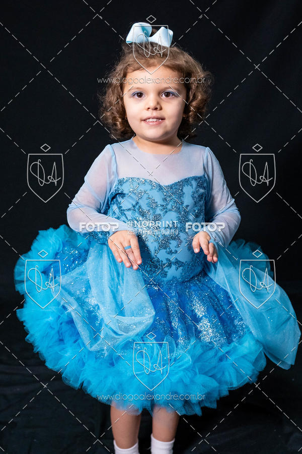 Buy your photos of the eventBelieve New York 2018 on Fotop