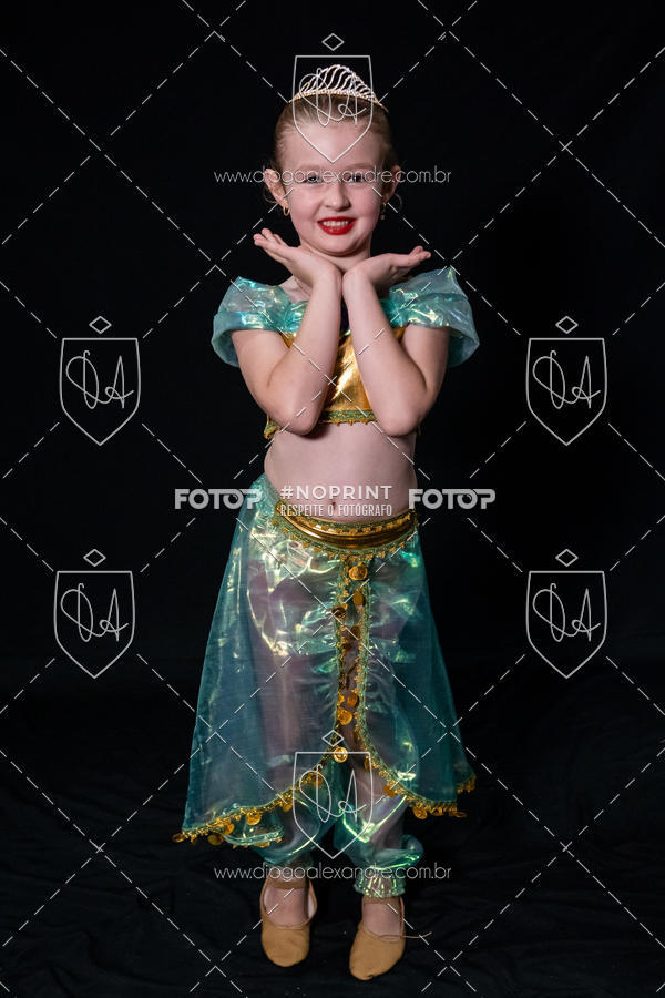 Buy your photos of the eventBelieve New York 2018 on Fotop