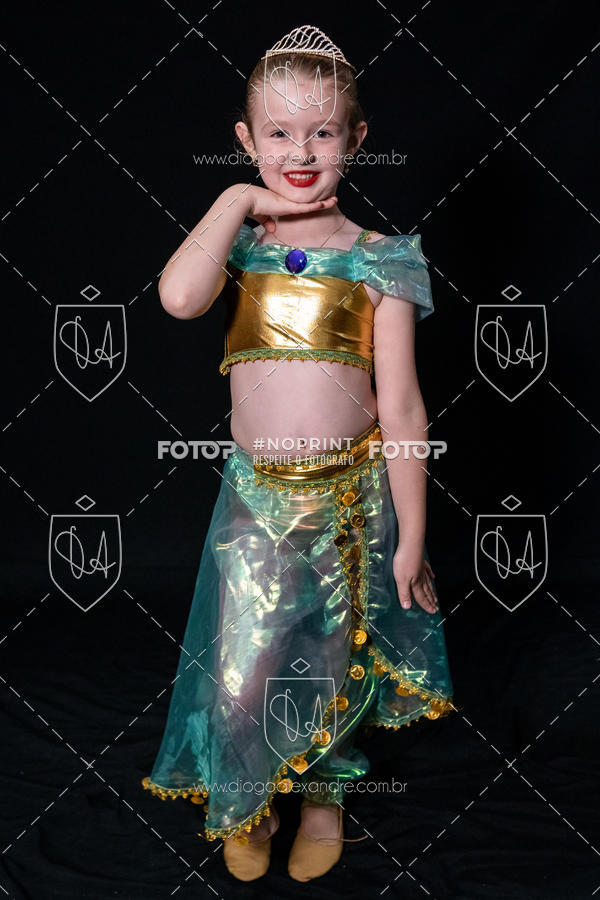 Buy your photos of the eventBelieve New York 2018 on Fotop