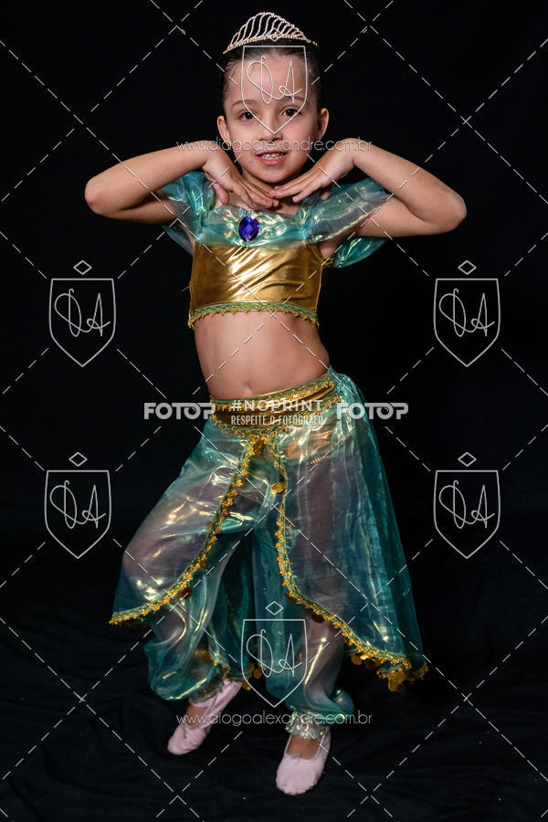 Buy your photos of the eventBelieve New York 2018 on Fotop