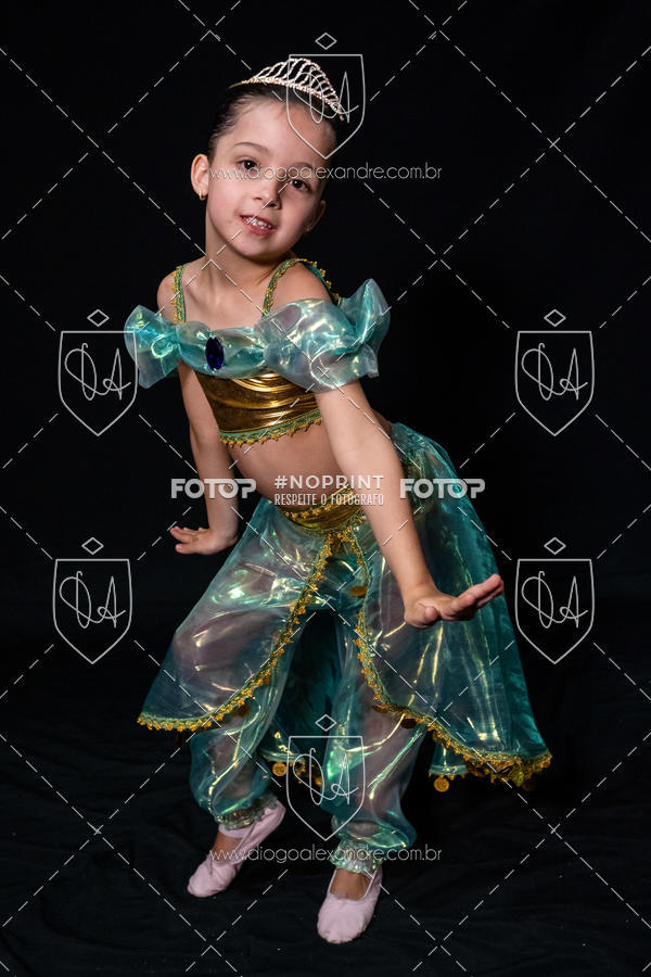 Buy your photos of the eventBelieve New York 2018 on Fotop