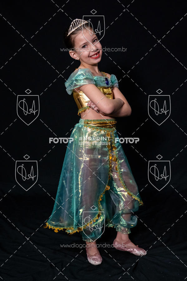 Buy your photos of the eventBelieve New York 2018 on Fotop