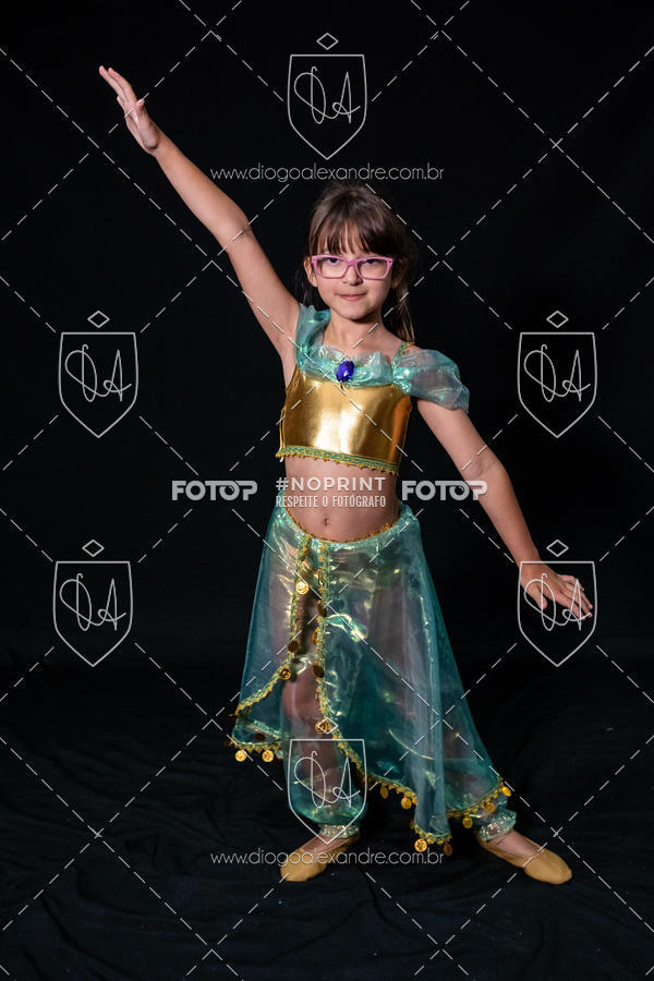 Buy your photos of the eventBelieve New York 2018 on Fotop