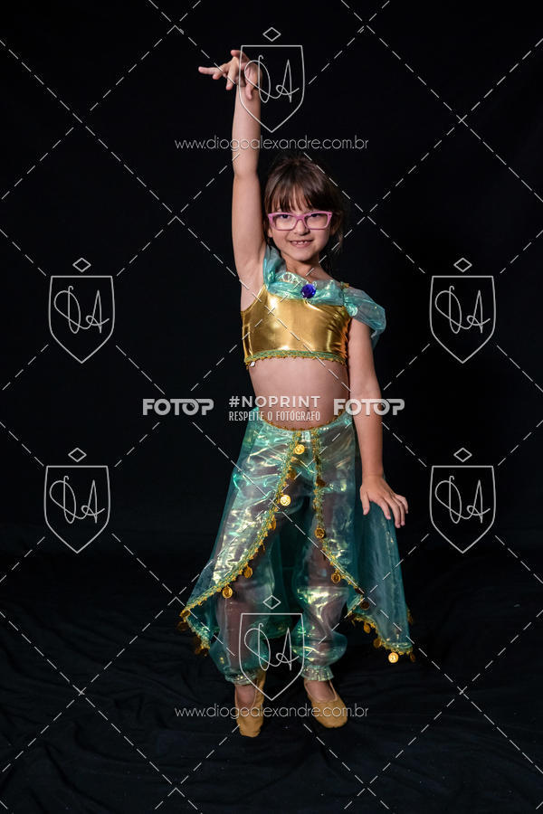 Buy your photos of the eventBelieve New York 2018 on Fotop