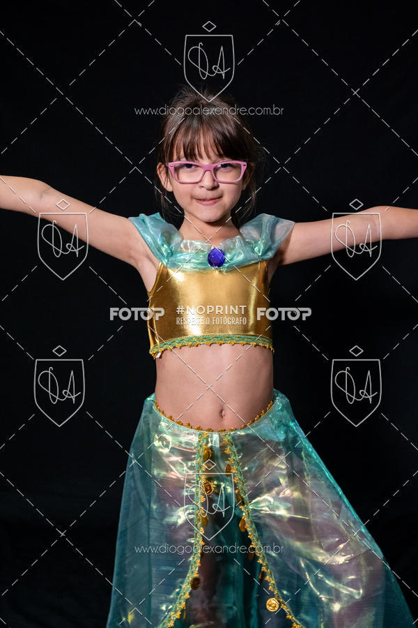 Buy your photos of the eventBelieve New York 2018 on Fotop