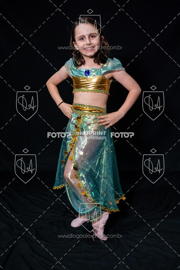 Buy your photos of the eventBelieve New York 2018 on Fotop