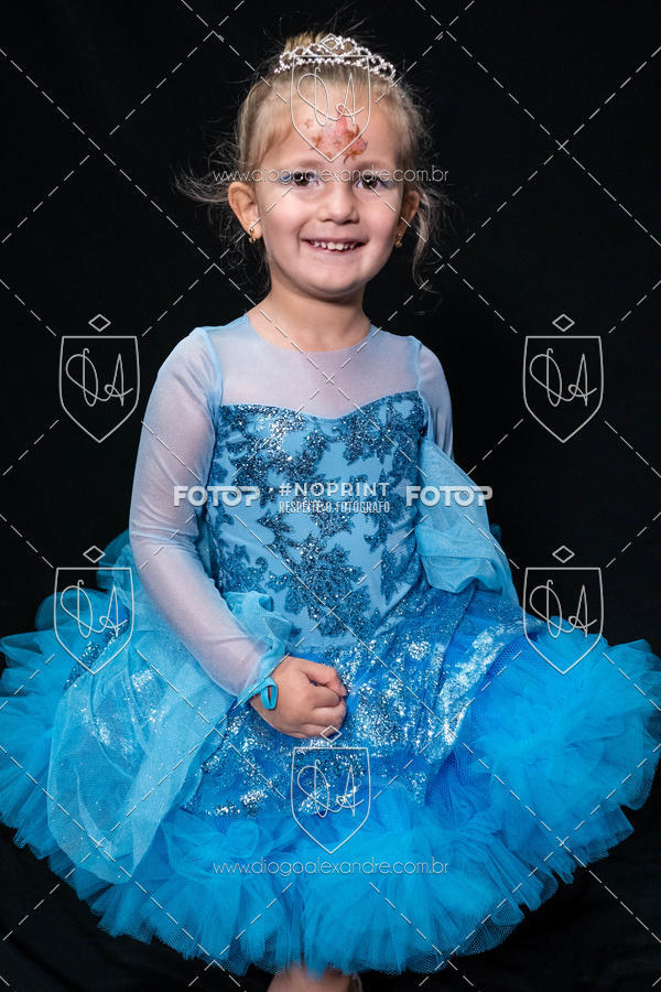 Buy your photos of the eventBelieve New York 2018 on Fotop