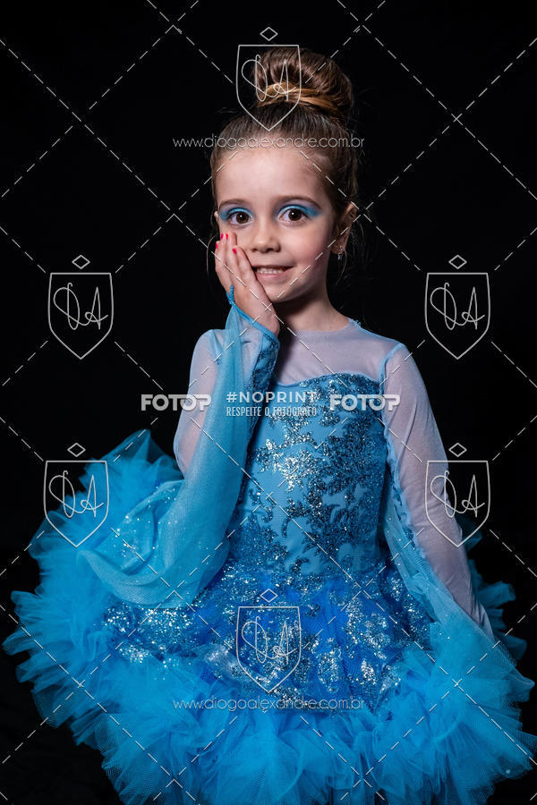 Buy your photos of the eventBelieve New York 2018 on Fotop