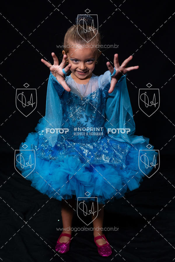 Buy your photos of the eventBelieve New York 2018 on Fotop