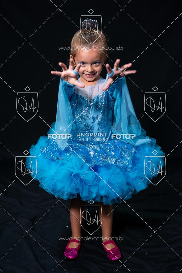 Buy your photos of the eventBelieve New York 2018 on Fotop