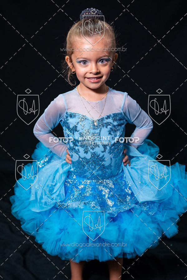 Buy your photos of the eventBelieve New York 2018 on Fotop