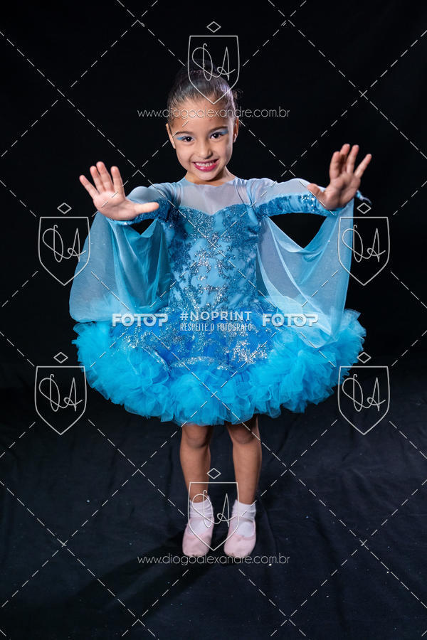 Buy your photos of the eventBelieve New York 2018 on Fotop