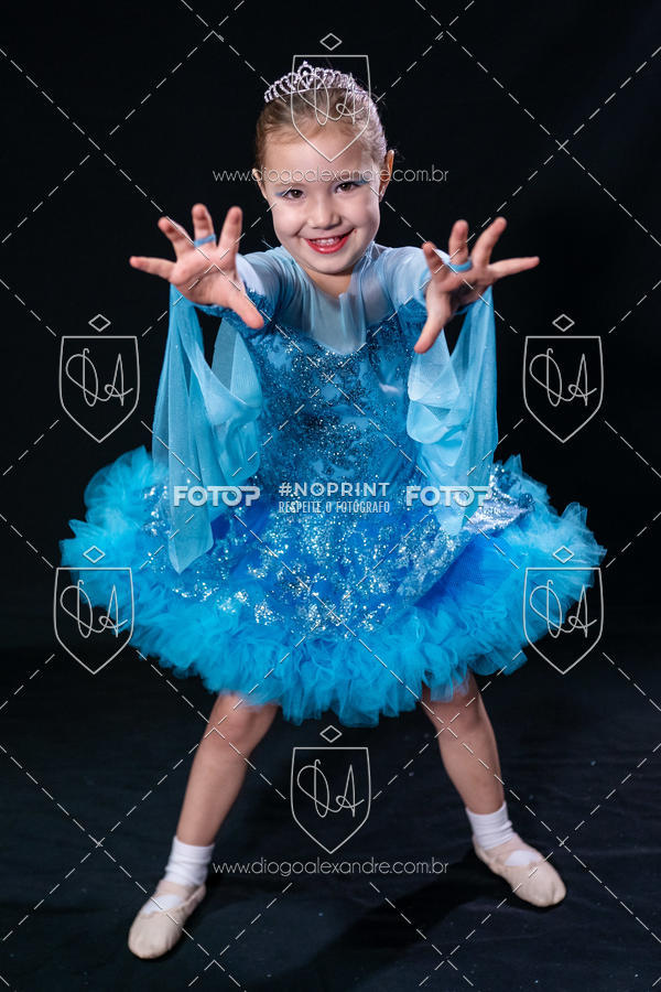 Buy your photos of the eventBelieve New York 2018 on Fotop