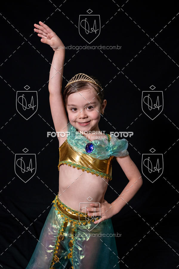 Buy your photos of the eventBelieve New York 2018 on Fotop