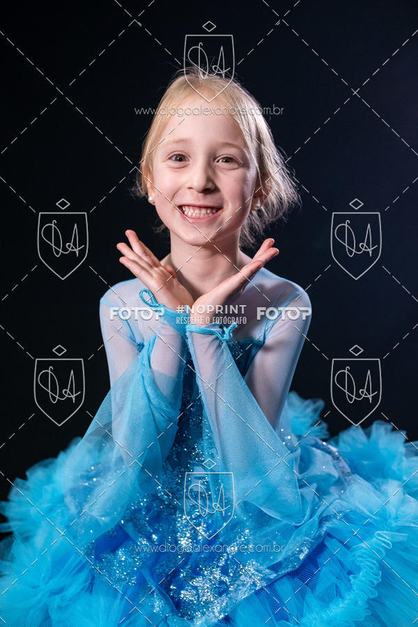 Buy your photos of the eventBelieve New York 2018 on Fotop