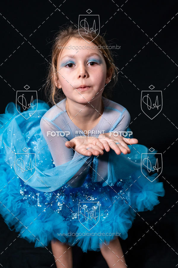 Buy your photos of the eventBelieve New York 2018 on Fotop