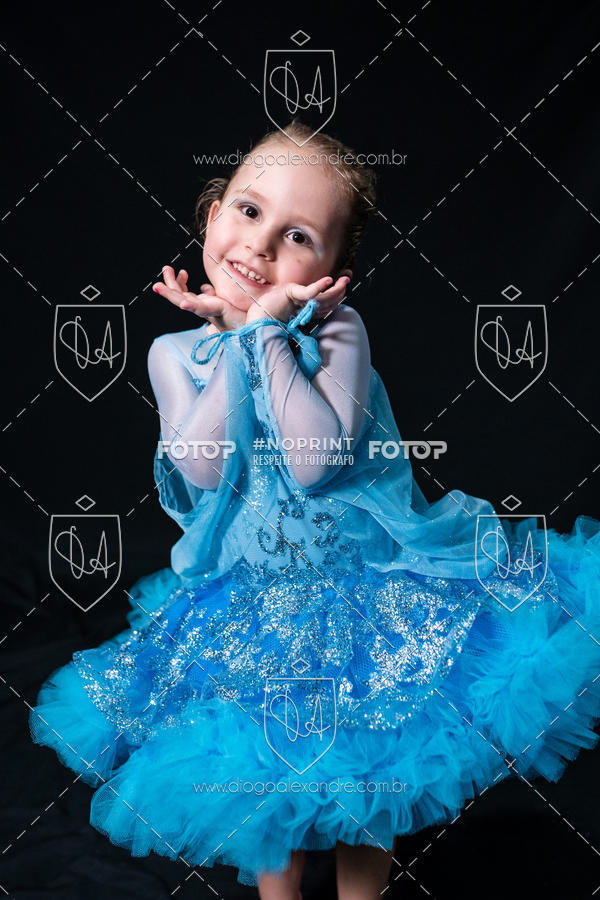 Buy your photos of the eventBelieve New York 2018 on Fotop