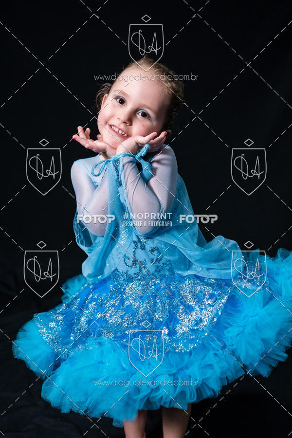 Buy your photos of the eventBelieve New York 2018 on Fotop