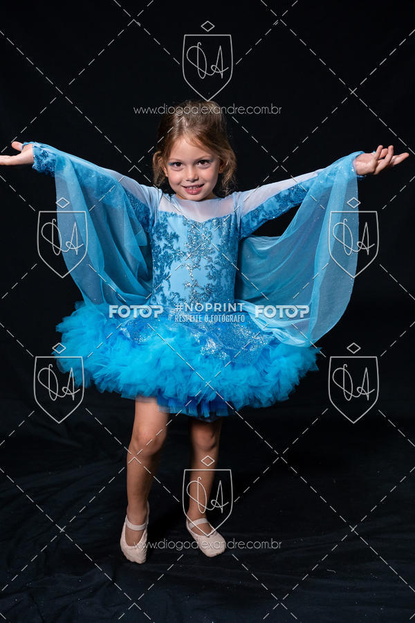 Buy your photos of the eventBelieve New York 2018 on Fotop