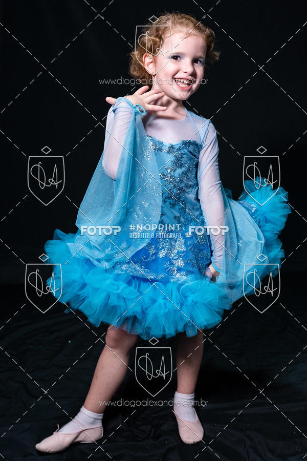 Buy your photos of the eventBelieve New York 2018 on Fotop