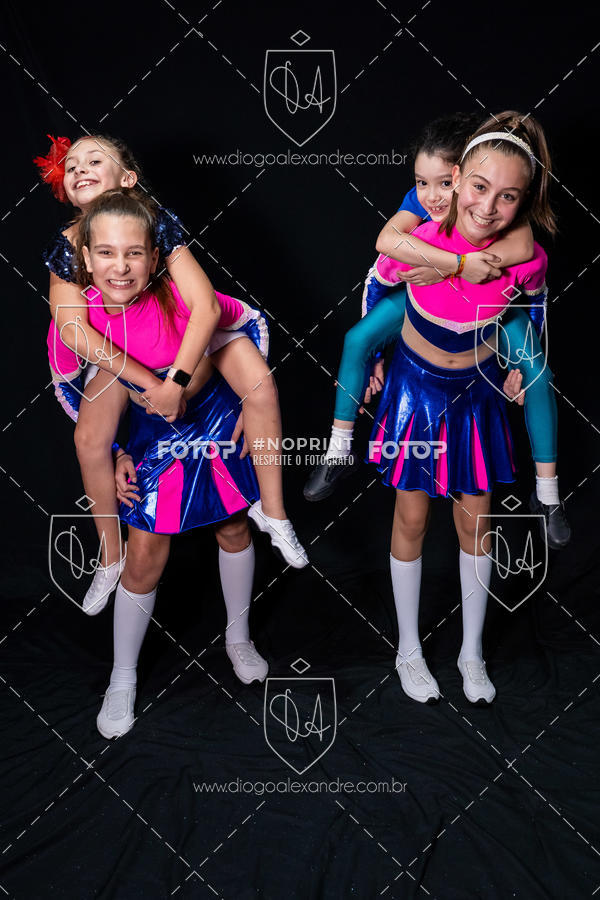 Buy your photos of the eventBelieve New York 2018 on Fotop