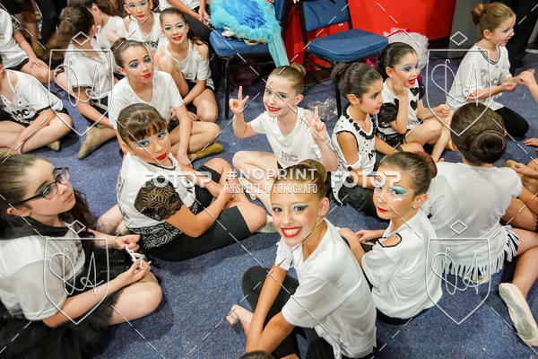 Buy your photos of the eventBelieve New York 2018 on Fotop