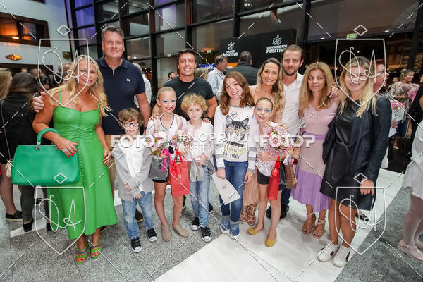 Buy your photos of the eventBelieve New York 2018 on Fotop