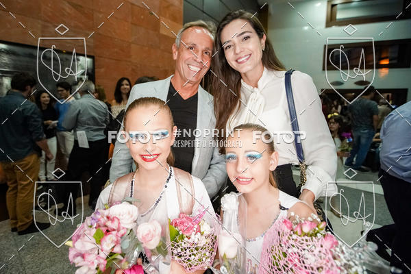 Buy your photos of the eventBelieve New York 2018 on Fotop